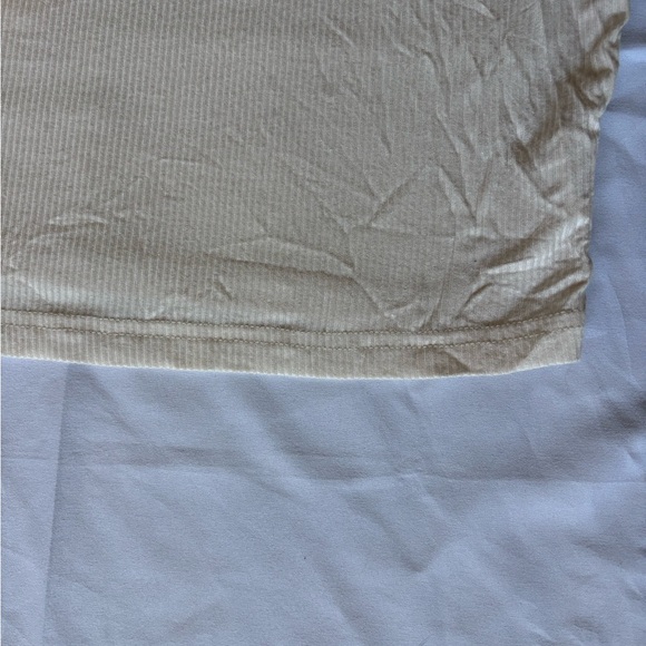 SHEIN Sage and Cream Graphic Tee - Picture 3 of 5